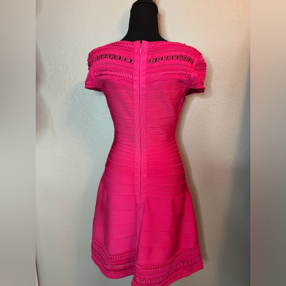 HERVE LEGER HOT PINK DRESS SIZE MEDIUM - Picture 4 of 8